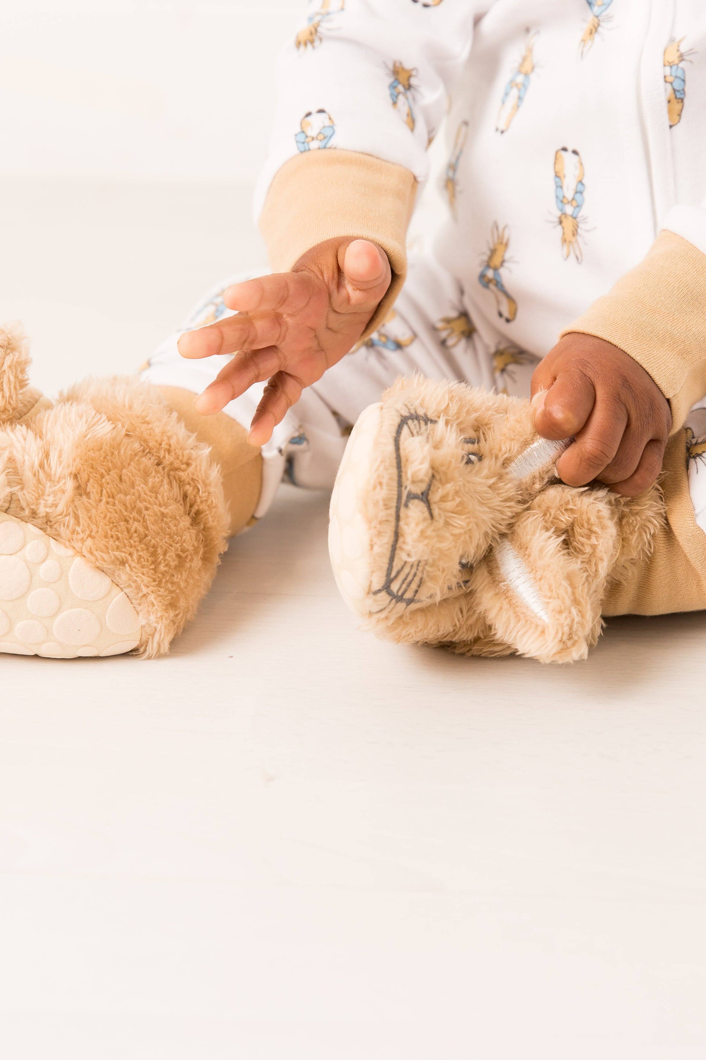 Peter Rabbit Fluffy Booties